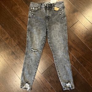 Daze Denim